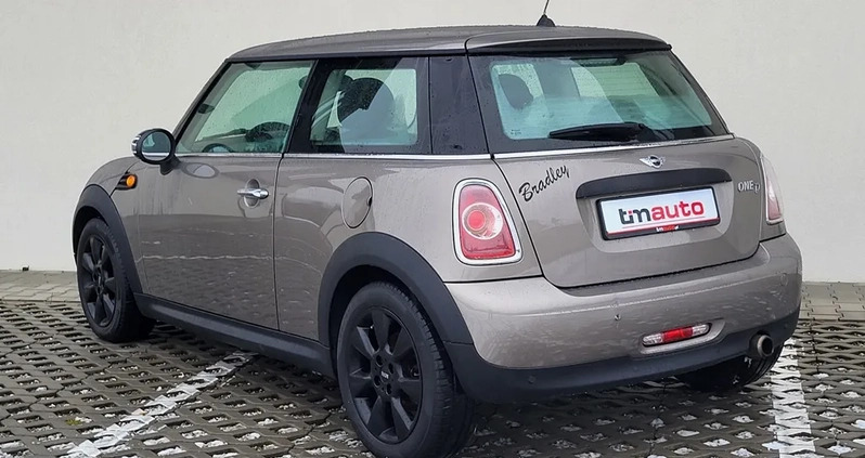 MINI Cooper cena 28900 przebieg: 129000, rok produkcji 2011 z Rakoniewice małe 436